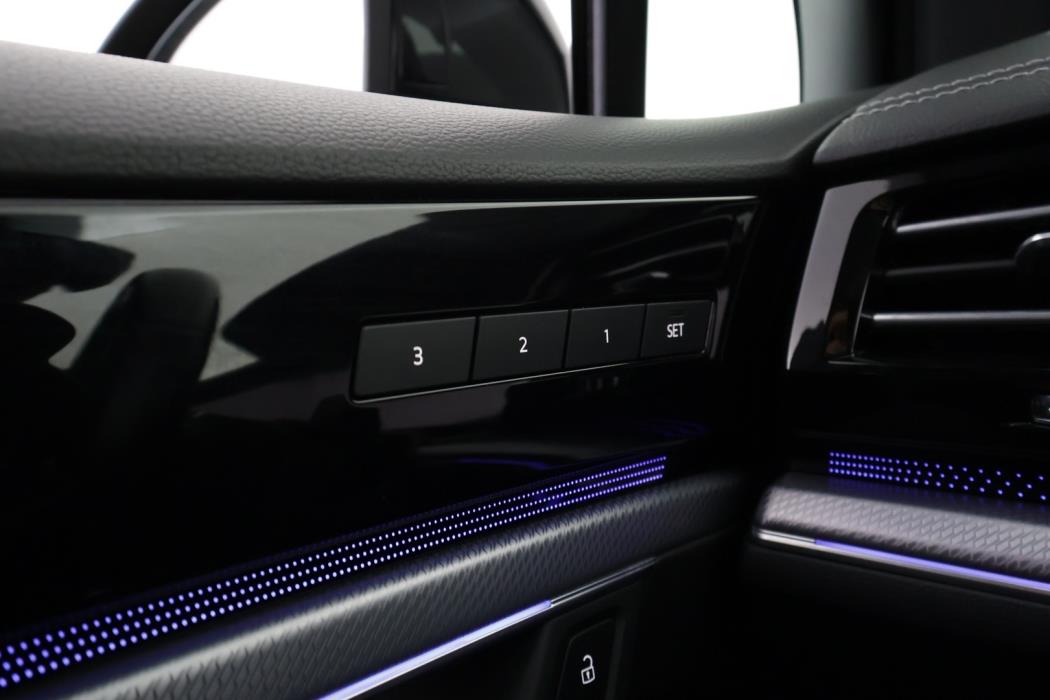 VOLKSWAGEN Touareg 2021