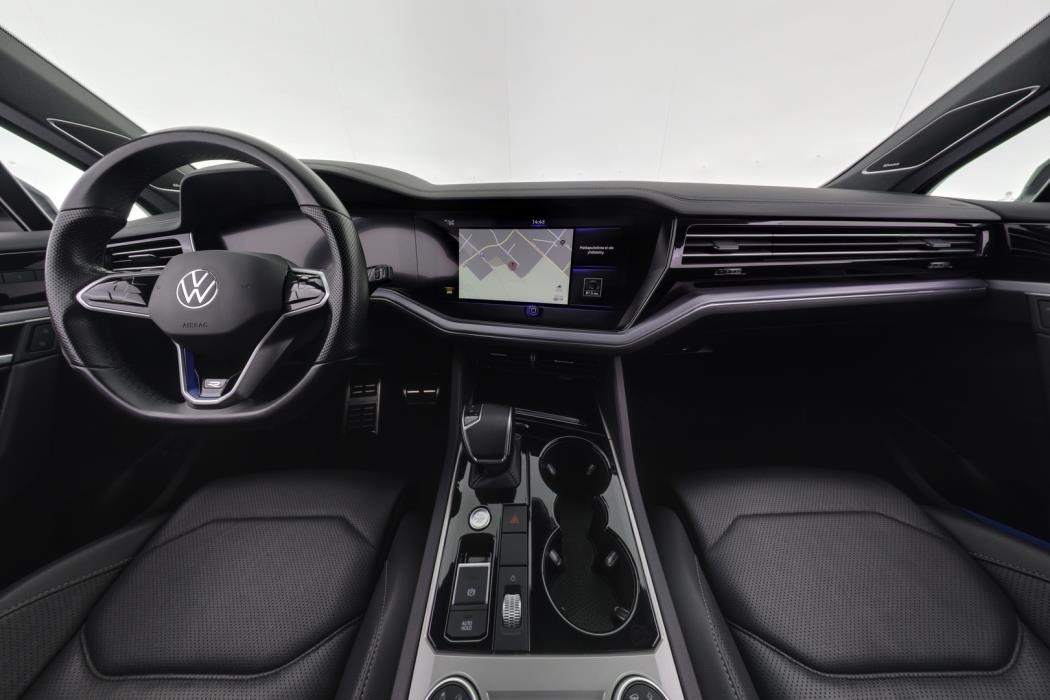 VOLKSWAGEN Touareg 2021