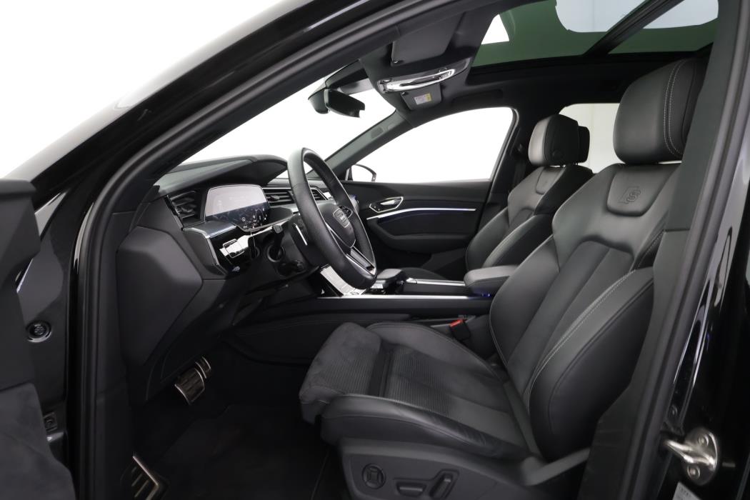 AUDI Q8 e-tron 2024
