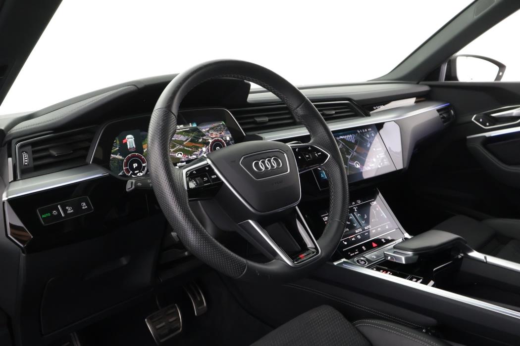 AUDI Q8 e-tron 2024