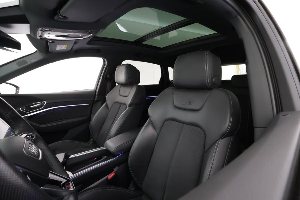 AUDI Q8 e-tron 2024