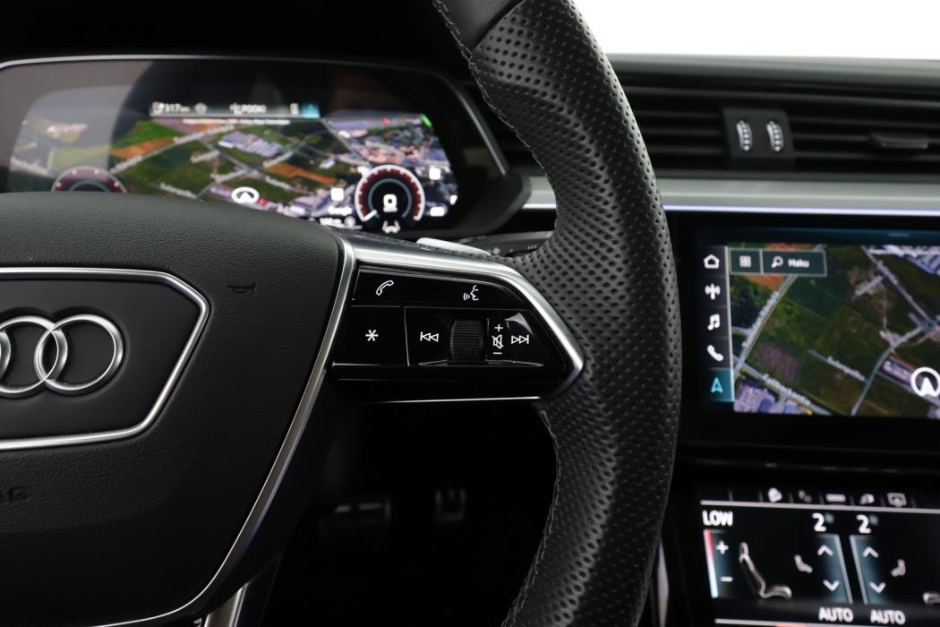 AUDI Q8 e-tron 2024