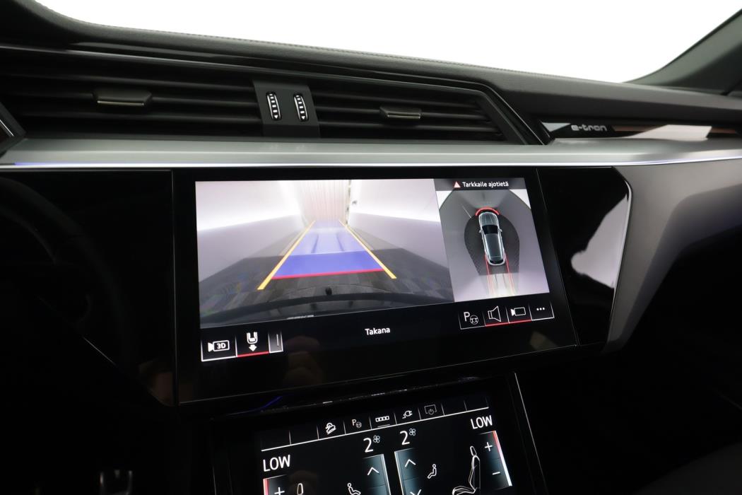 AUDI Q8 e-tron 2024
