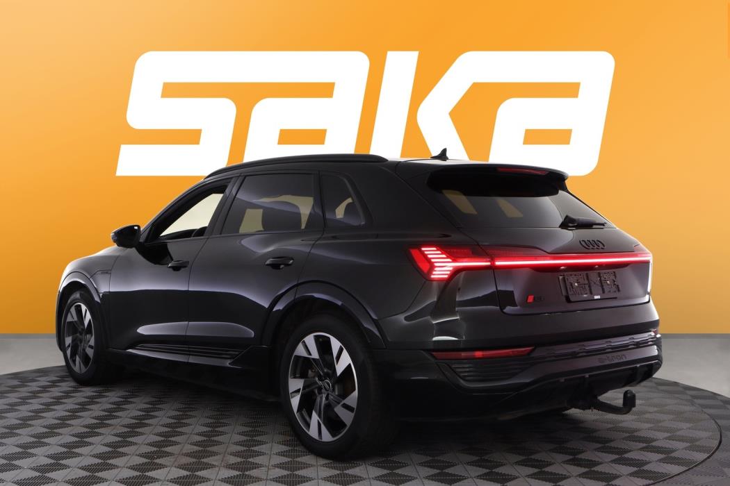 AUDI Q8 e-tron 2024