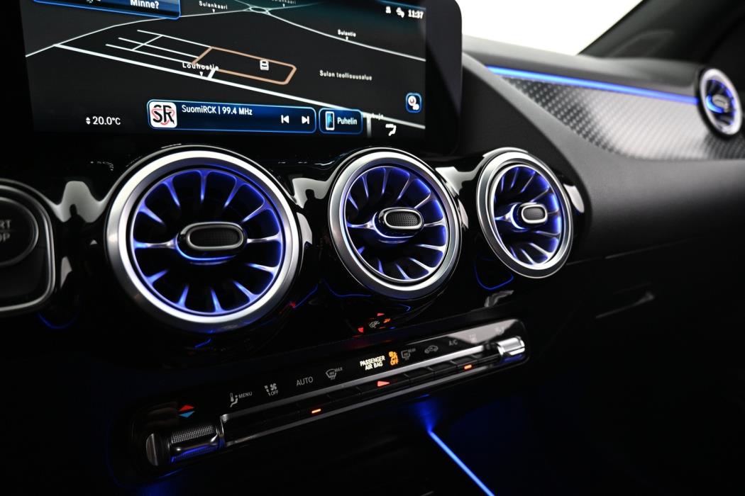 MERCEDES-BENZ EQA 2025