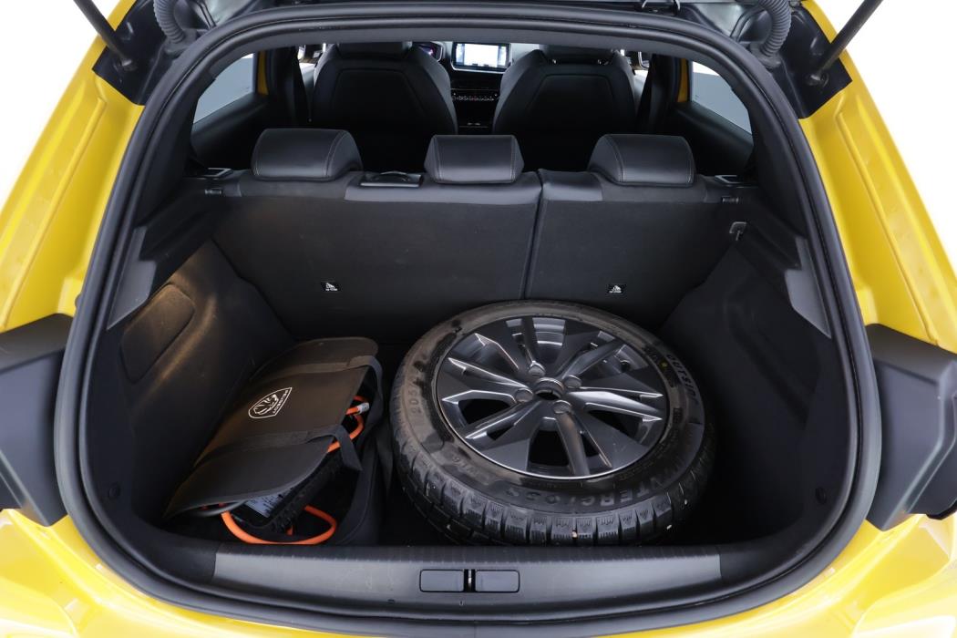 PEUGEOT e-208 2022