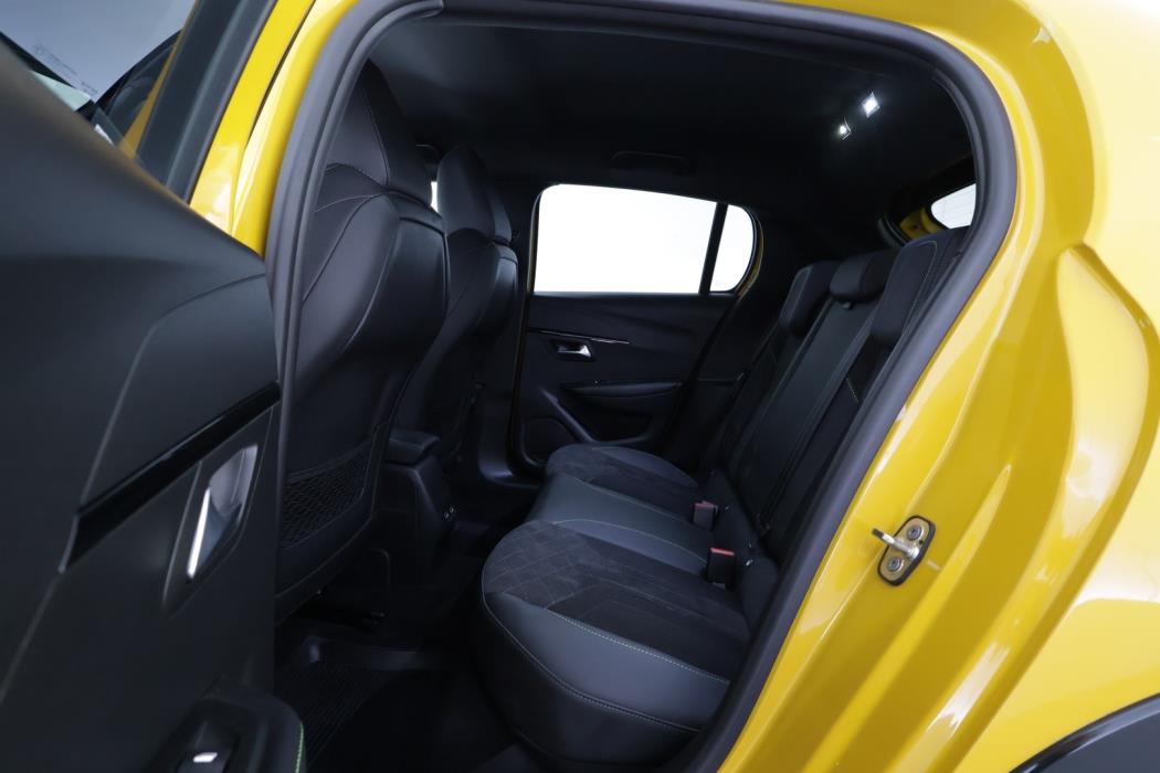 PEUGEOT e-208 2022