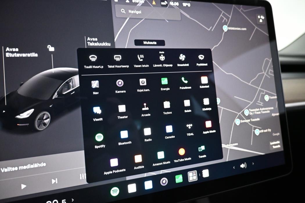 TESLA Model 3 2021