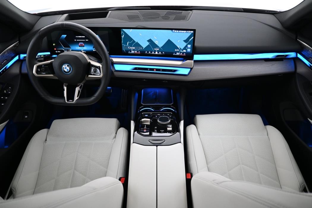 BMW i5 2024