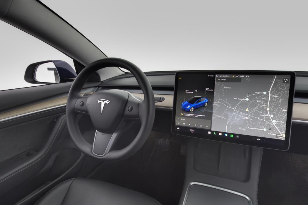 TESLA Model 3 2023
