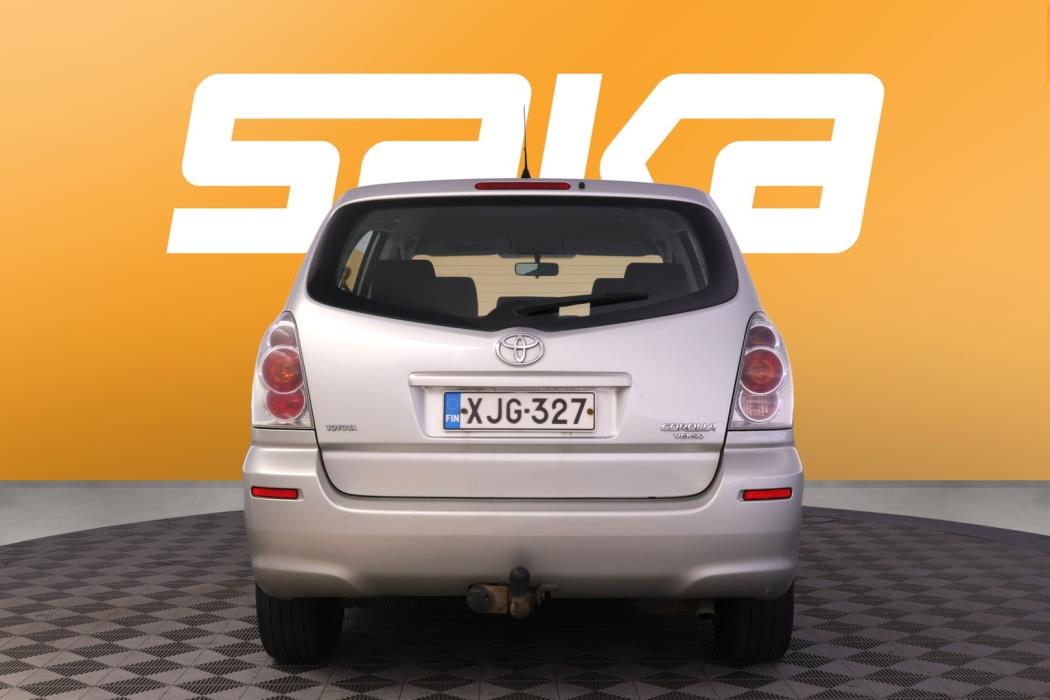 TOYOTA Corolla Verso 2005
