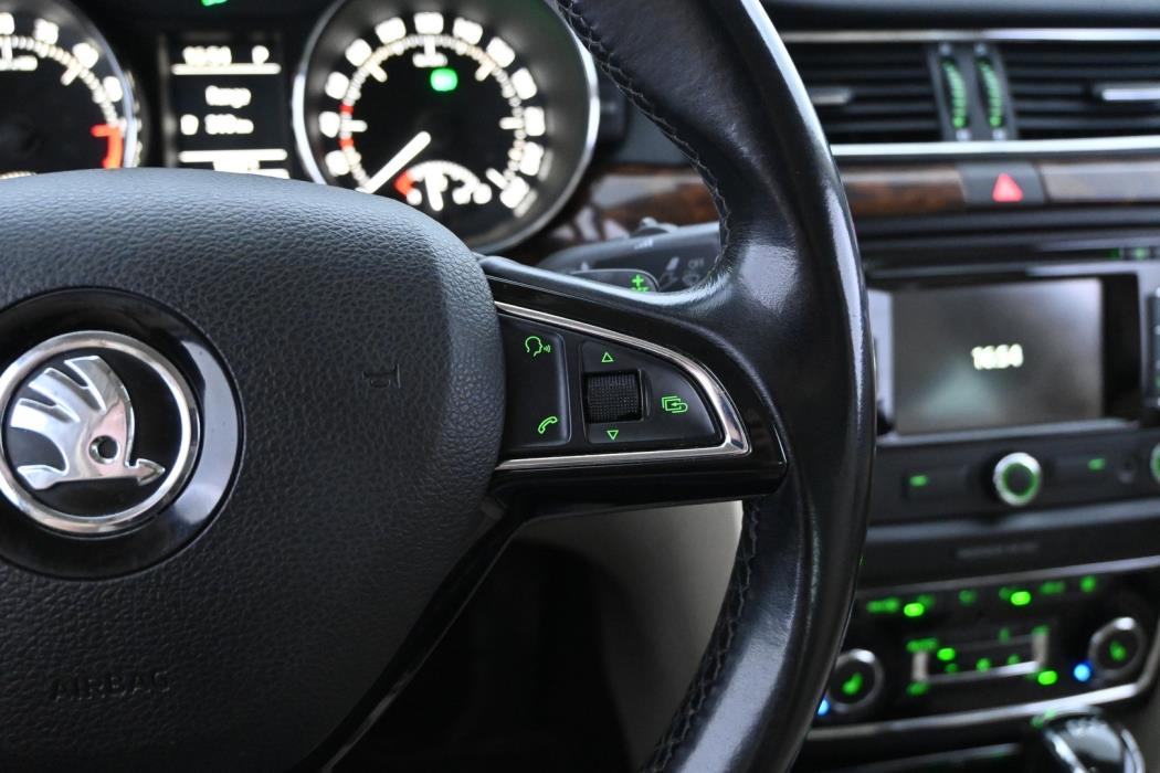 SKODA Superb 2015