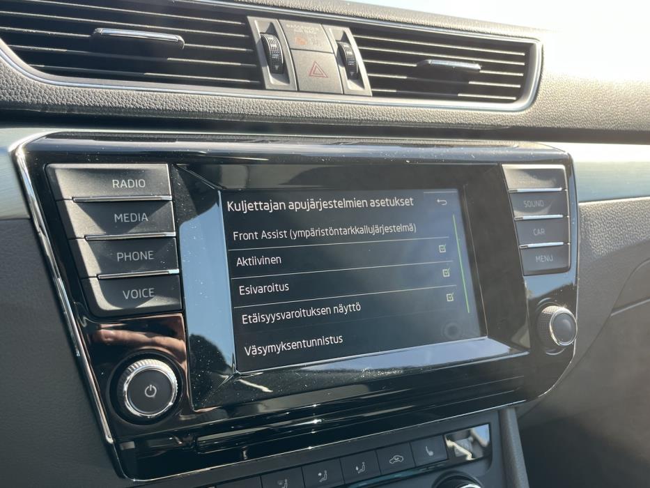 SKODA Superb 2016