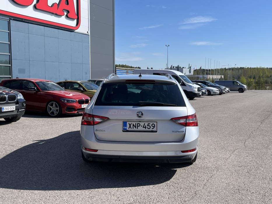 SKODA Superb 2016