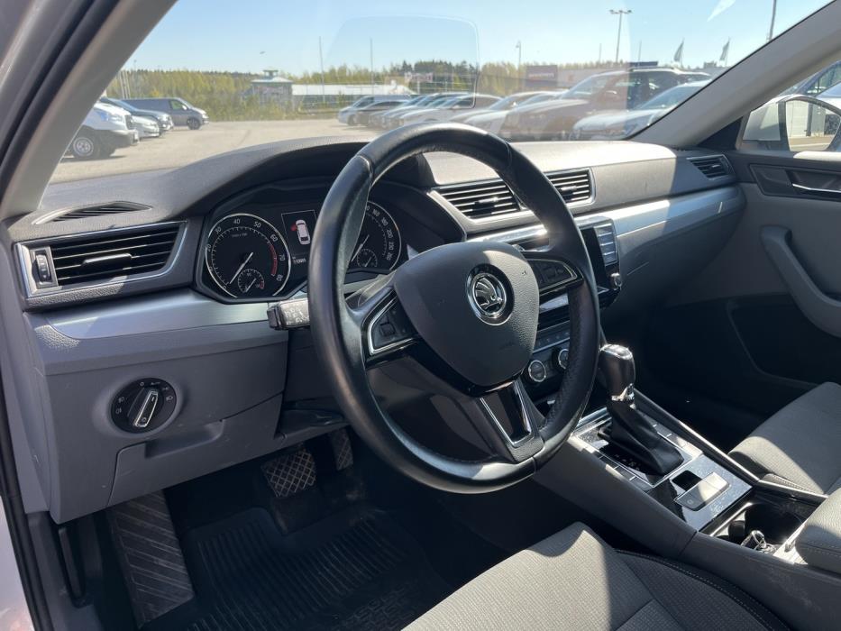 SKODA Superb 2016
