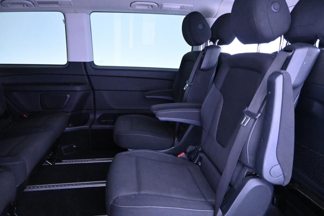 MERCEDES-BENZ V 2016