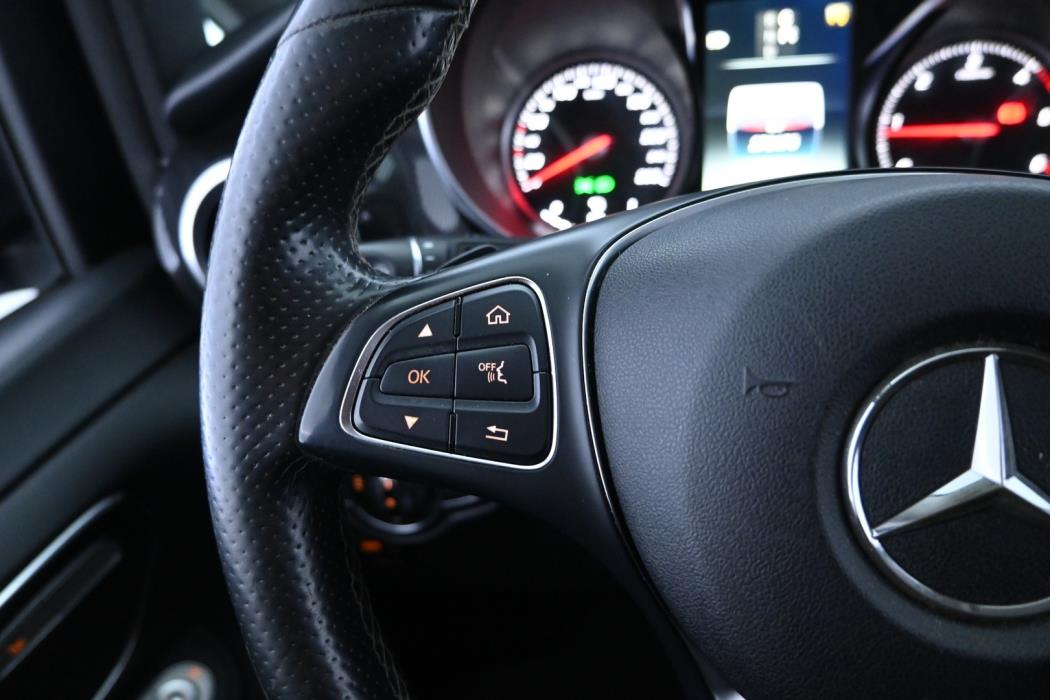 MERCEDES-BENZ V 2016