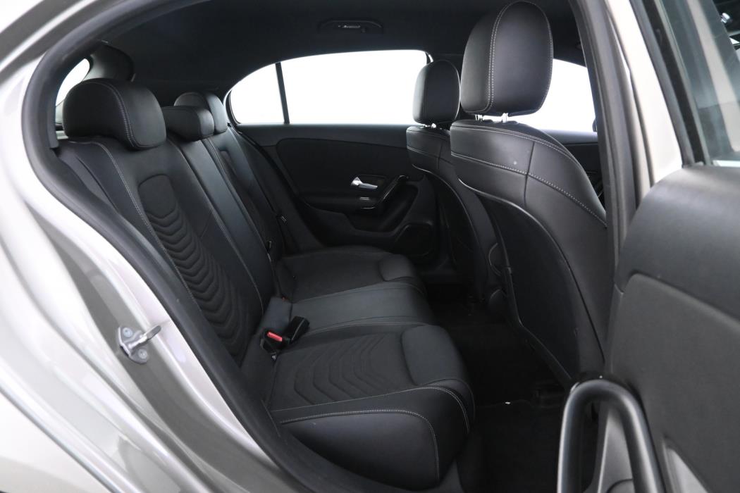 MERCEDES-BENZ A 2019