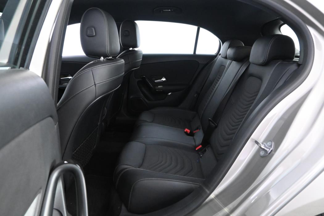 MERCEDES-BENZ A 2019