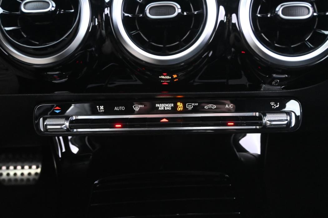 MERCEDES-BENZ A 2019