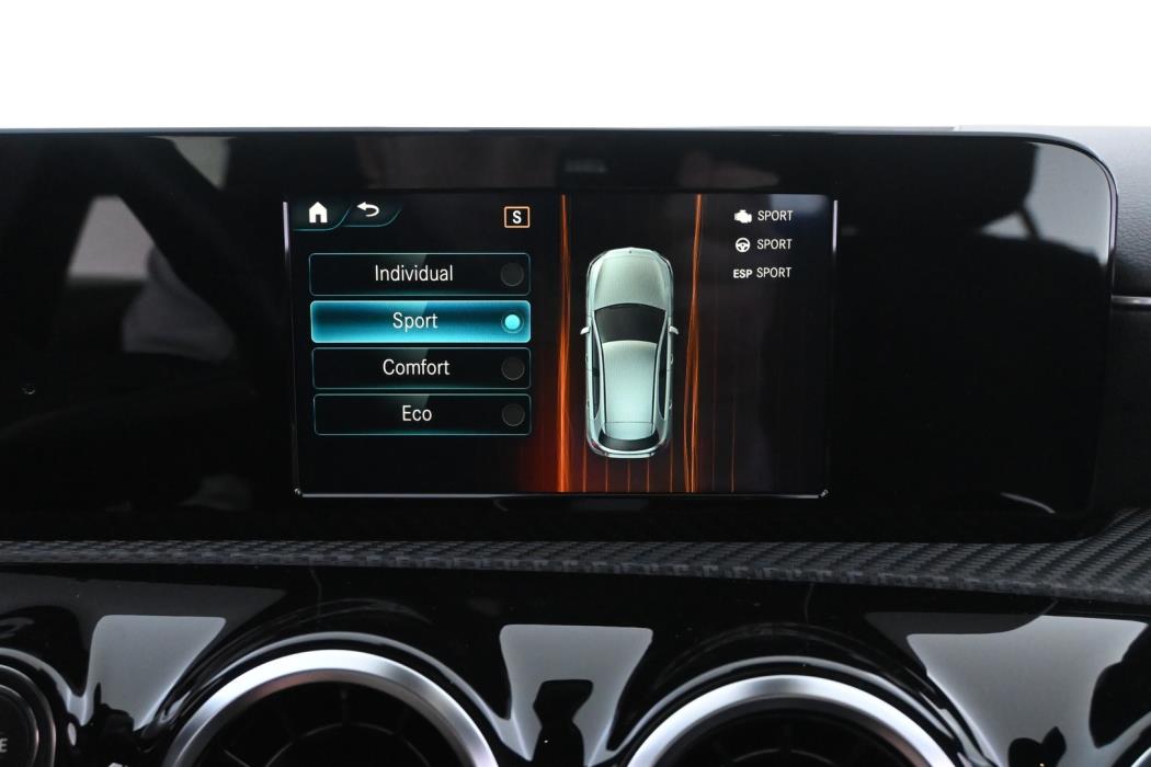 MERCEDES-BENZ A 2019