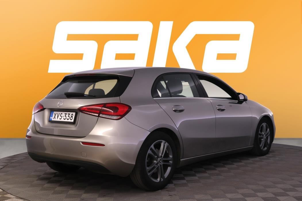 MERCEDES-BENZ A 2019