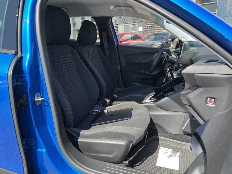 PEUGEOT 2008 2021