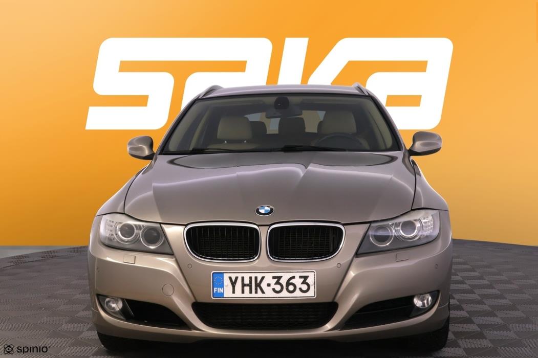 BMW 320 2011