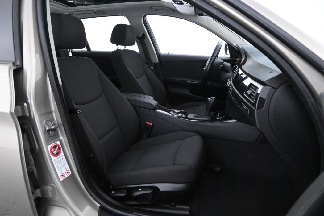 BMW 320 2009