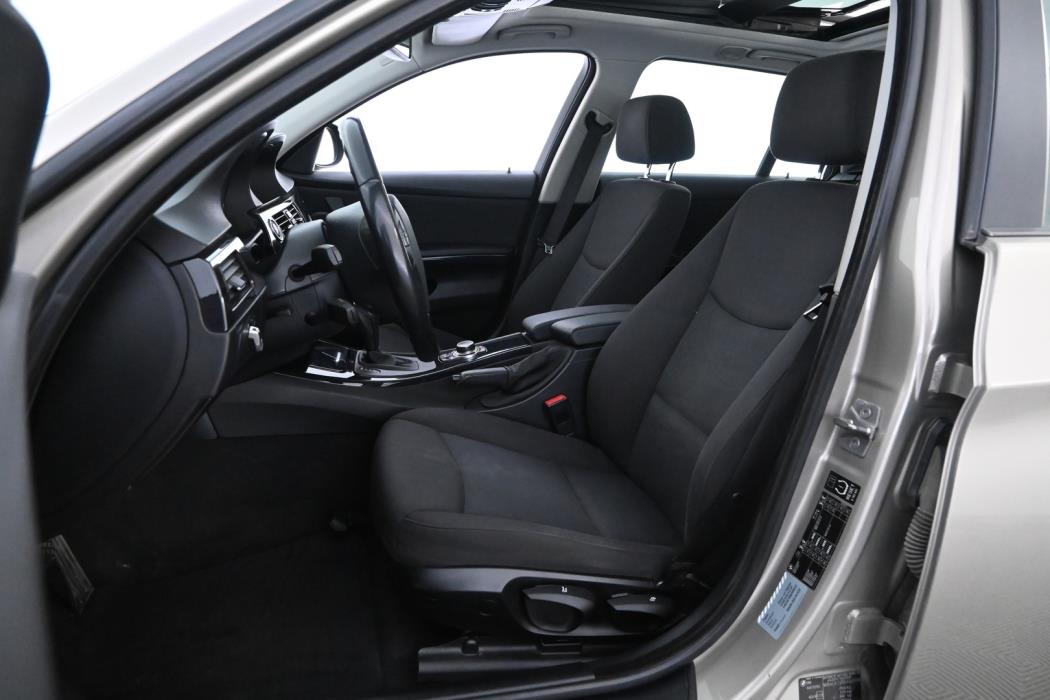 BMW 320 2009