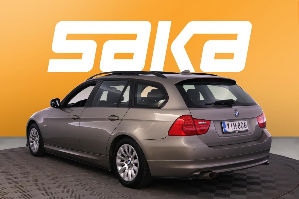 BMW 320 2009