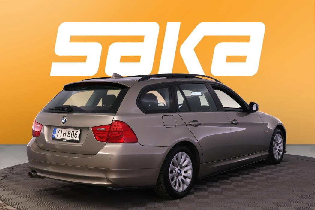 BMW 320 2009