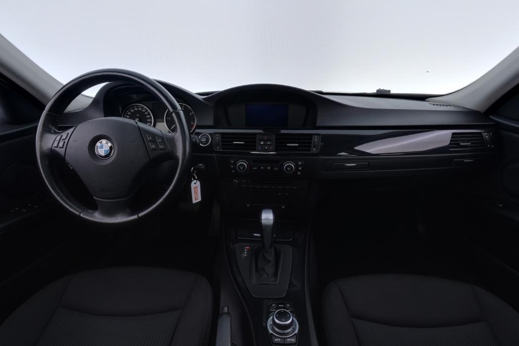 BMW 320 2009