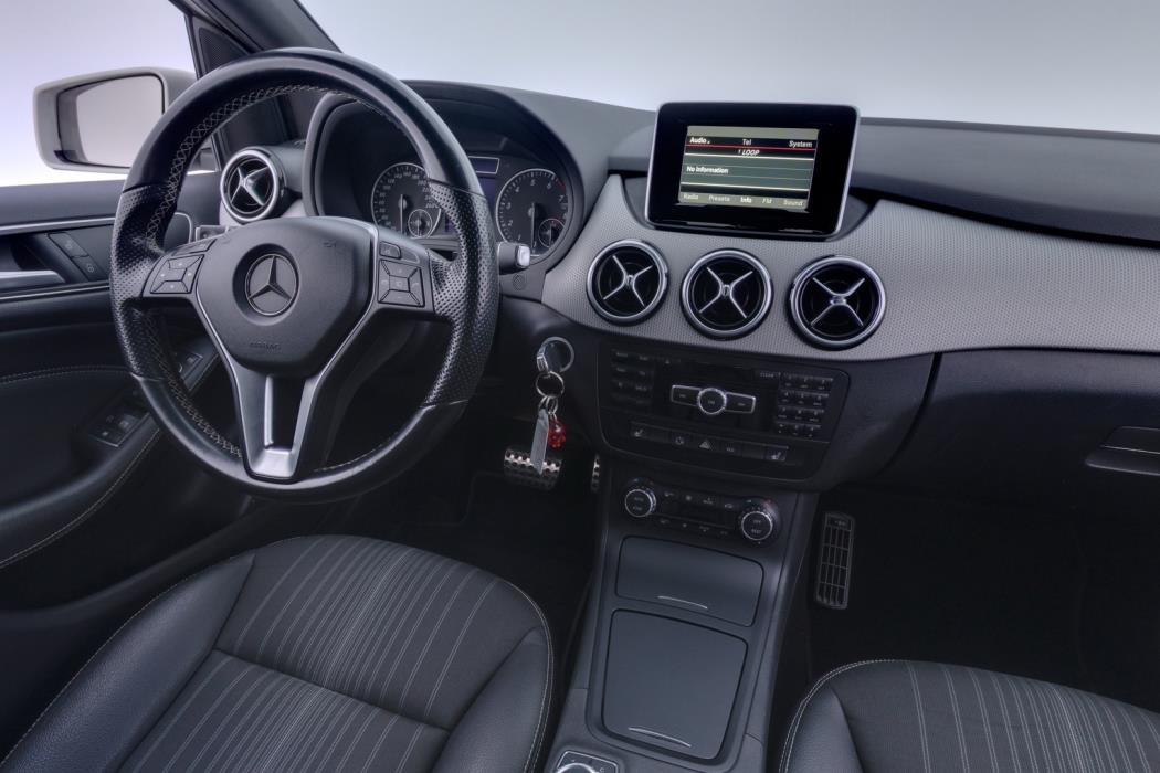 MERCEDES-BENZ B 2016