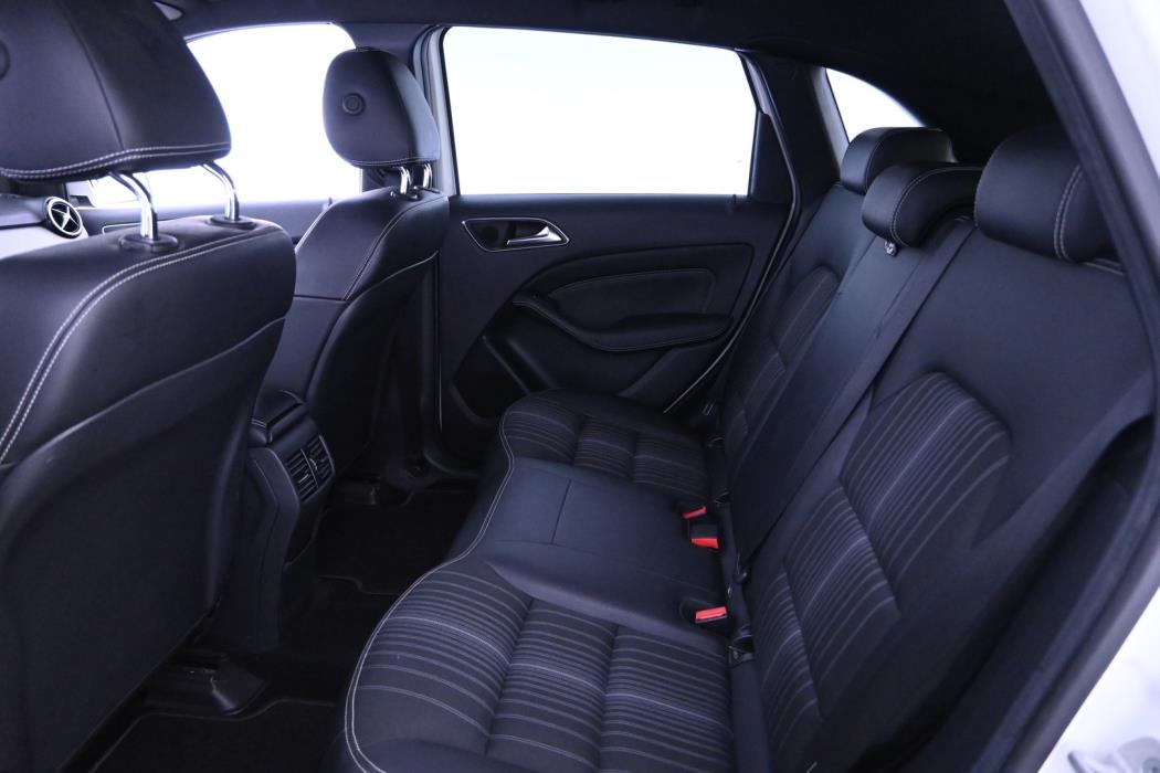 MERCEDES-BENZ B 2016