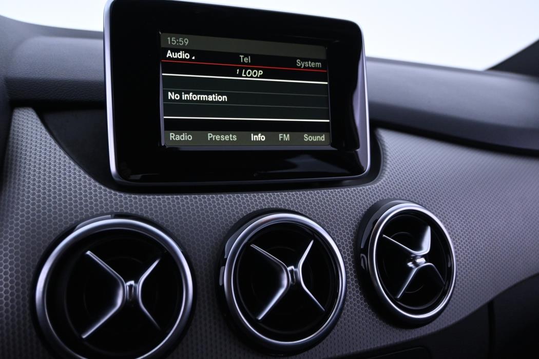 MERCEDES-BENZ B 2016