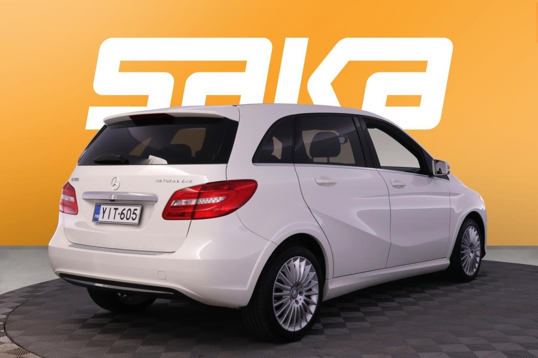 MERCEDES-BENZ B 2016