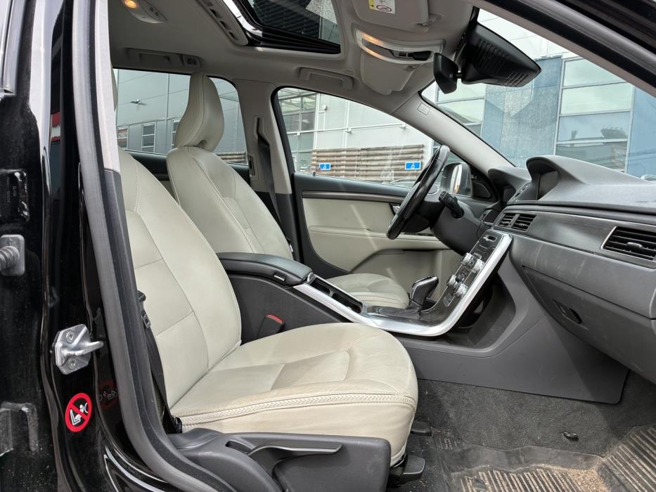 VOLVO XC70 2016