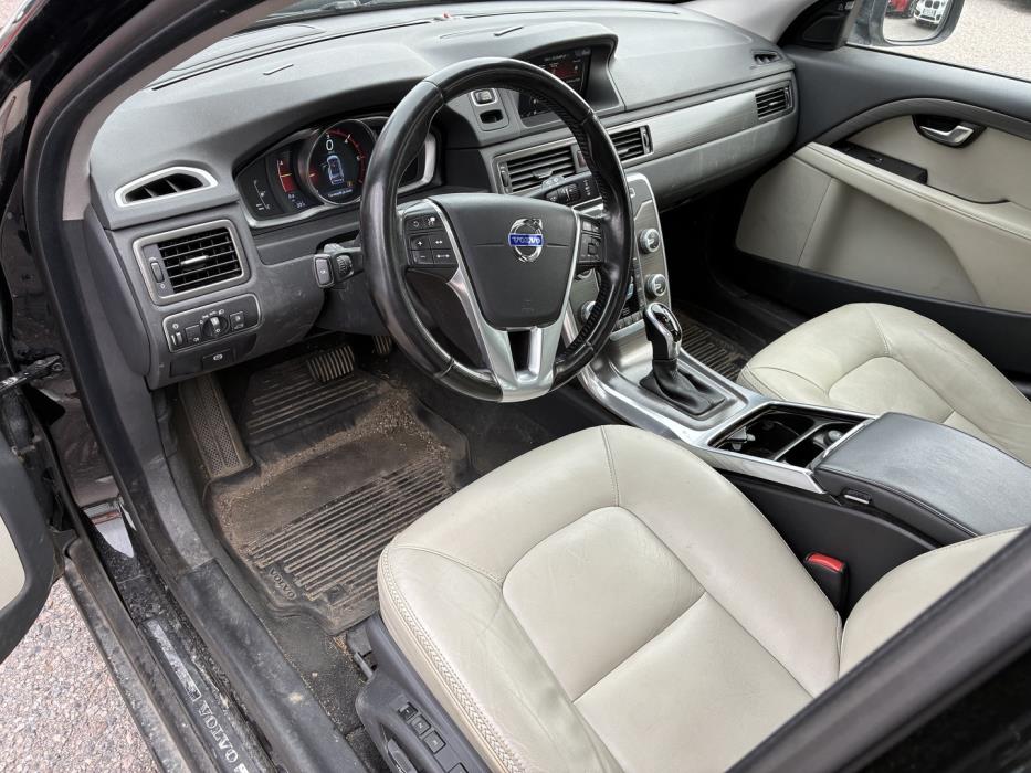 VOLVO XC70 2016