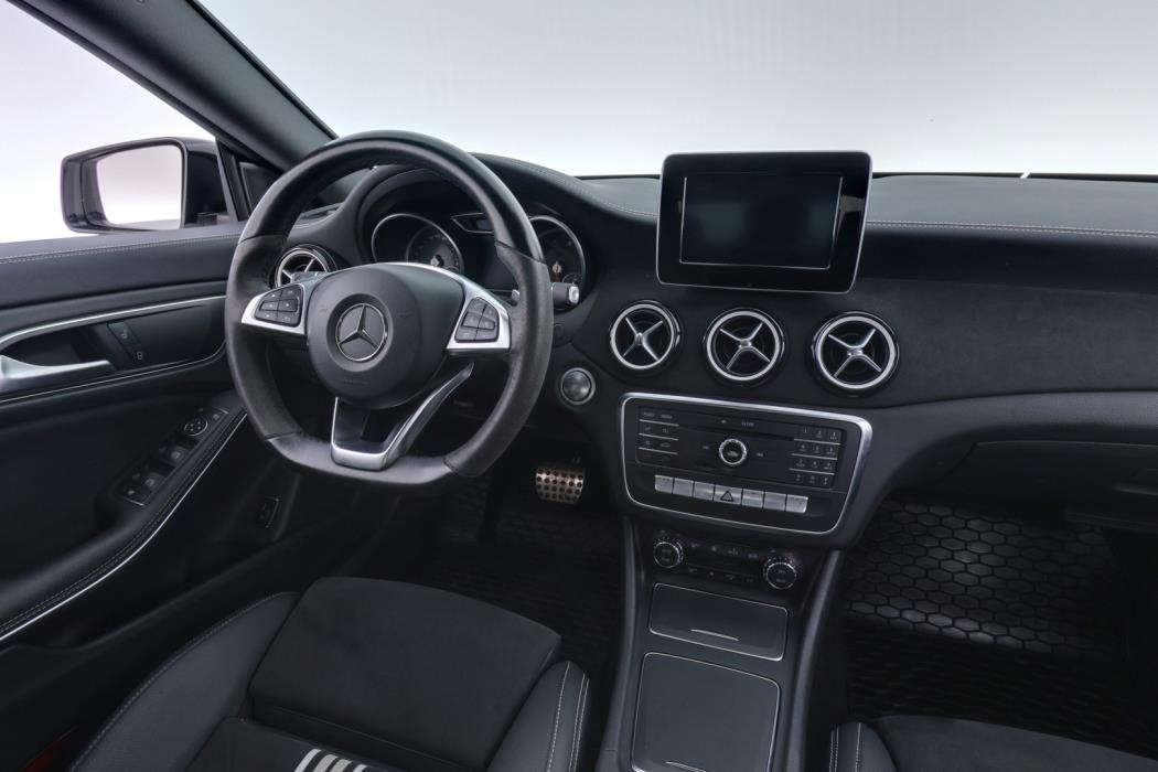 MERCEDES-BENZ CLA 2017