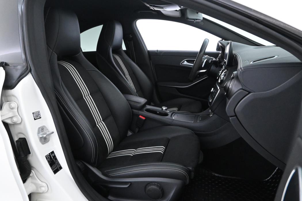 MERCEDES-BENZ CLA 2017