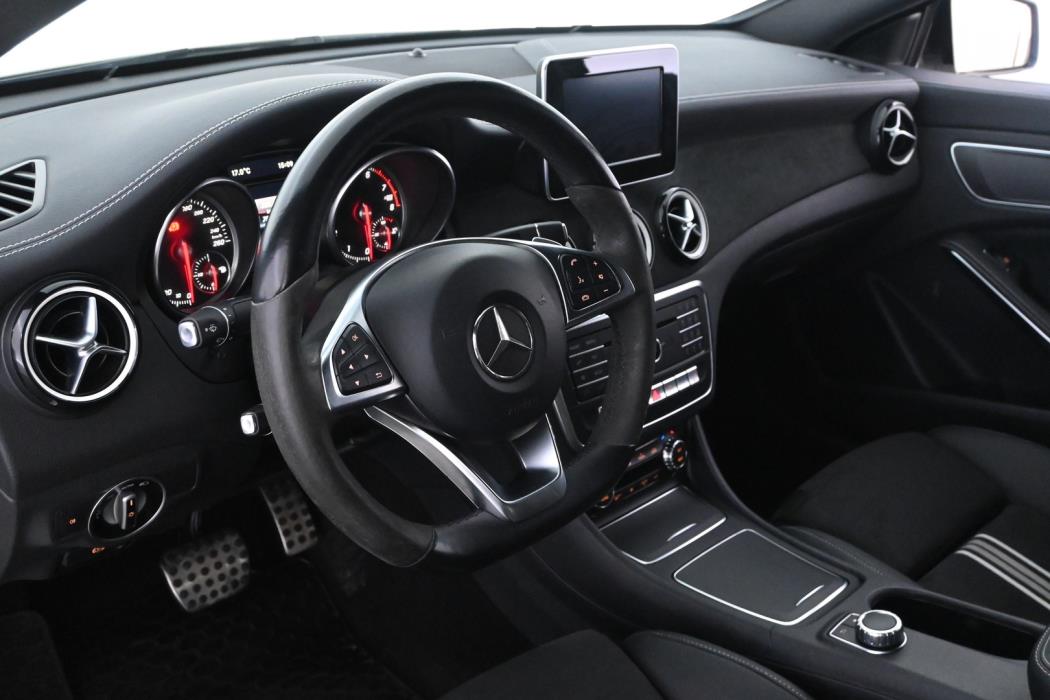 MERCEDES-BENZ CLA 2017