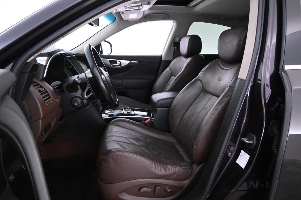 INFINITI FX30D 2010