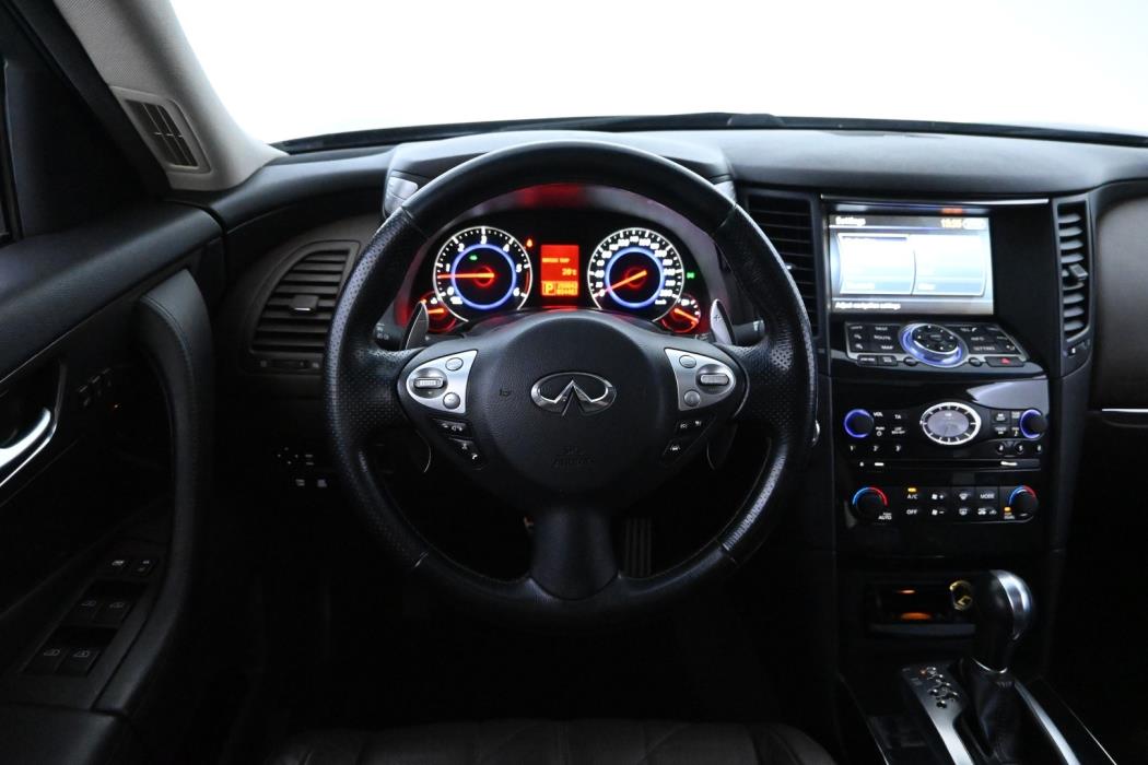 INFINITI FX30D 2010