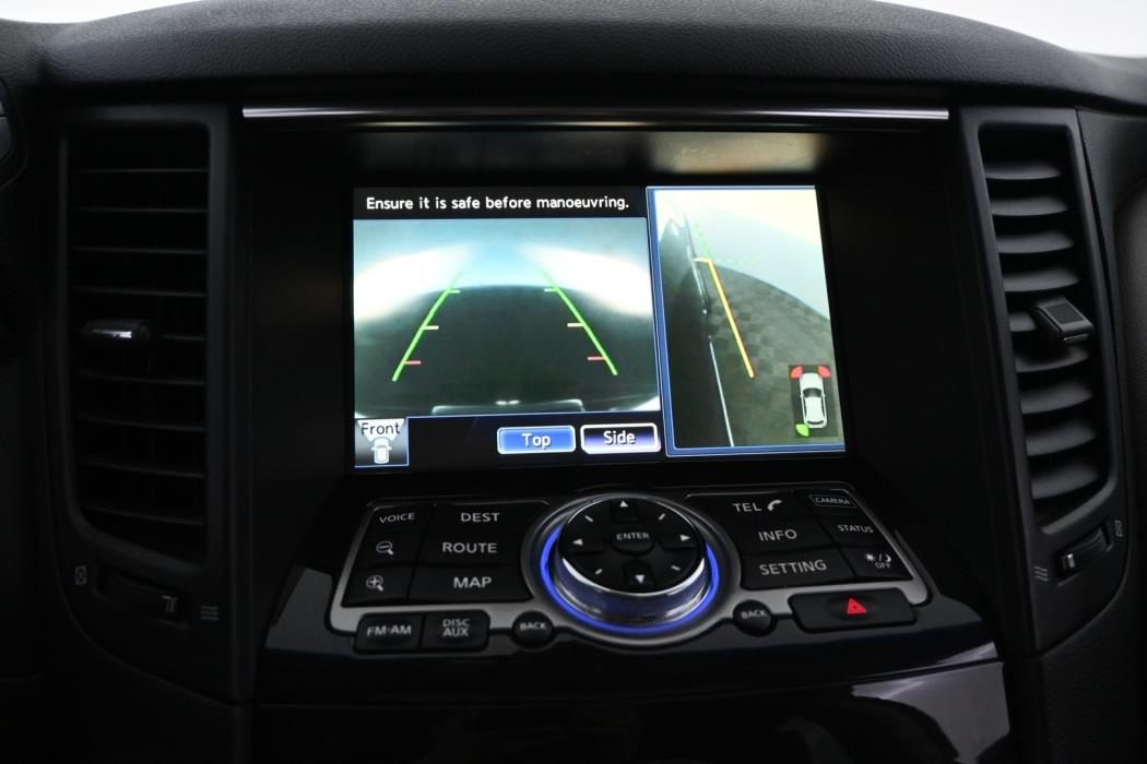 INFINITI FX30D 2010