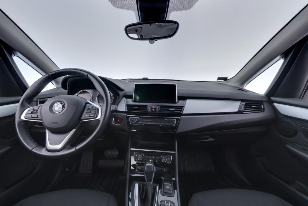 BMW 225 2020