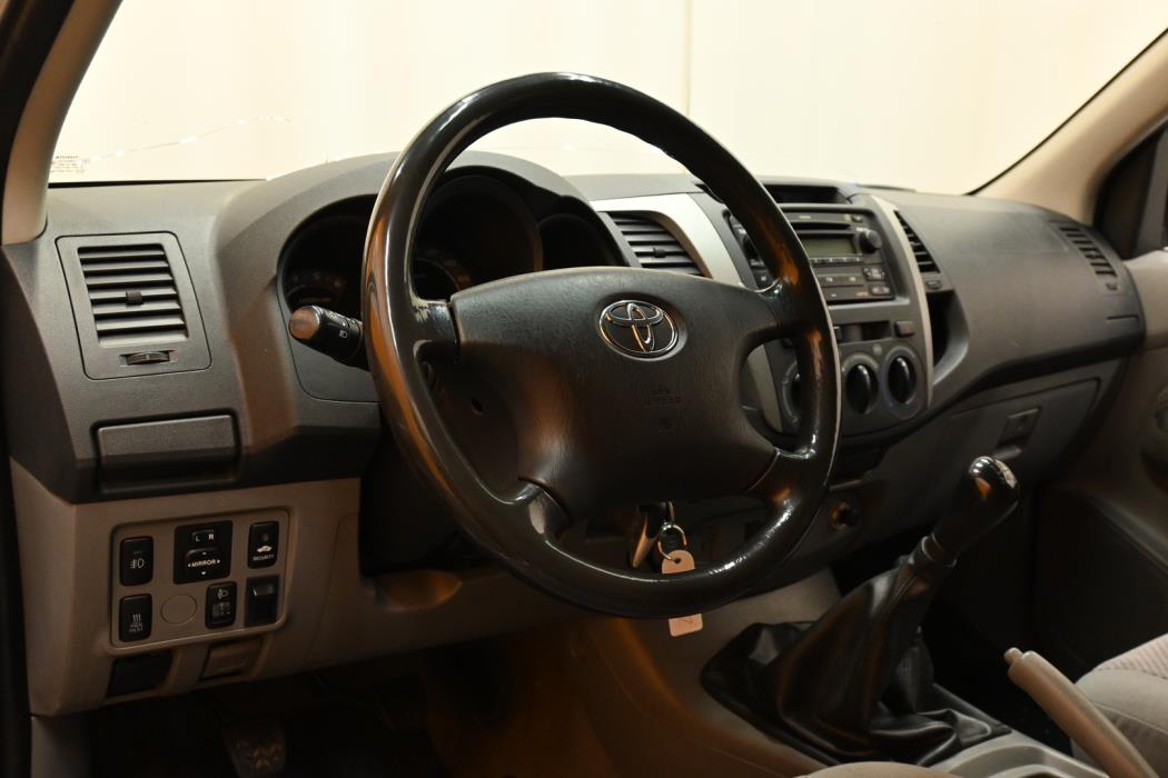 TOYOTA Hilux 2006