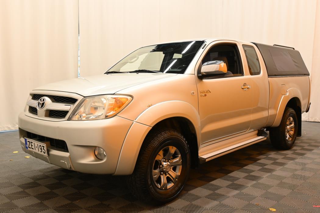 TOYOTA Hilux 2006
