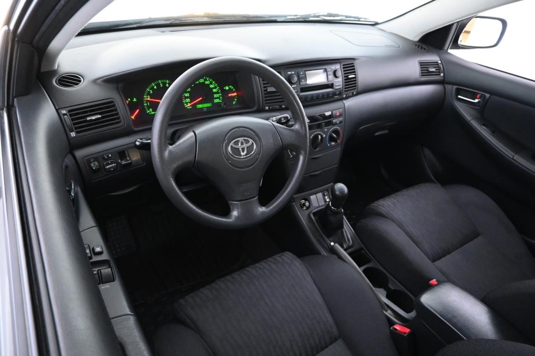 TOYOTA Corolla 2004