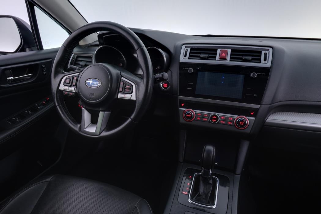 SUBARU Outback 2016